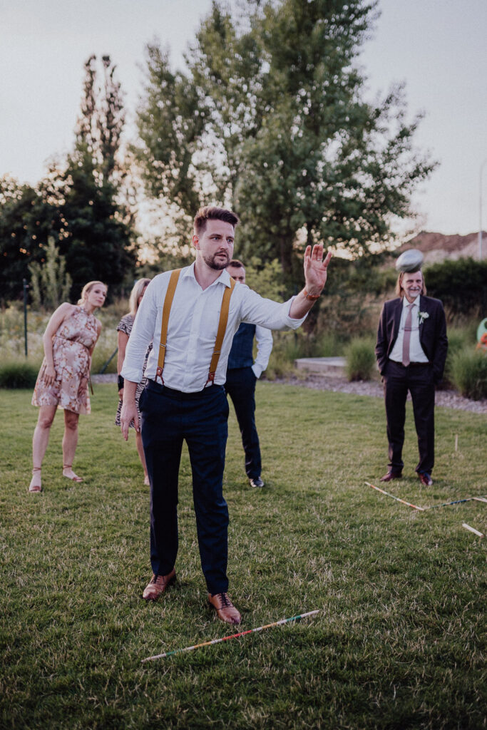 Jak zabavit svatební hosty | svatební fotograf Brno